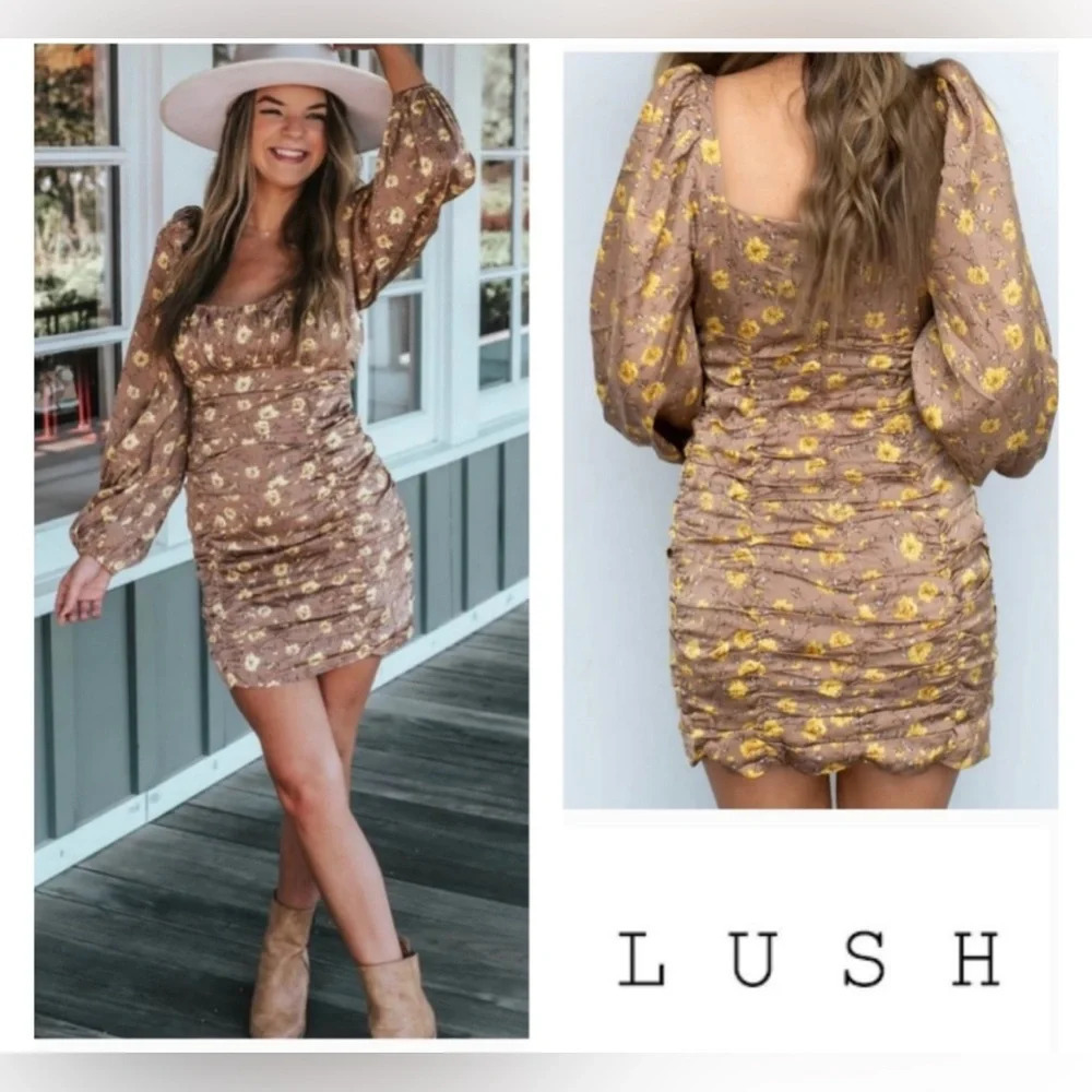 ✨Lush‎ Clothing Ruched Taupe Yellow Floral Dress Medium